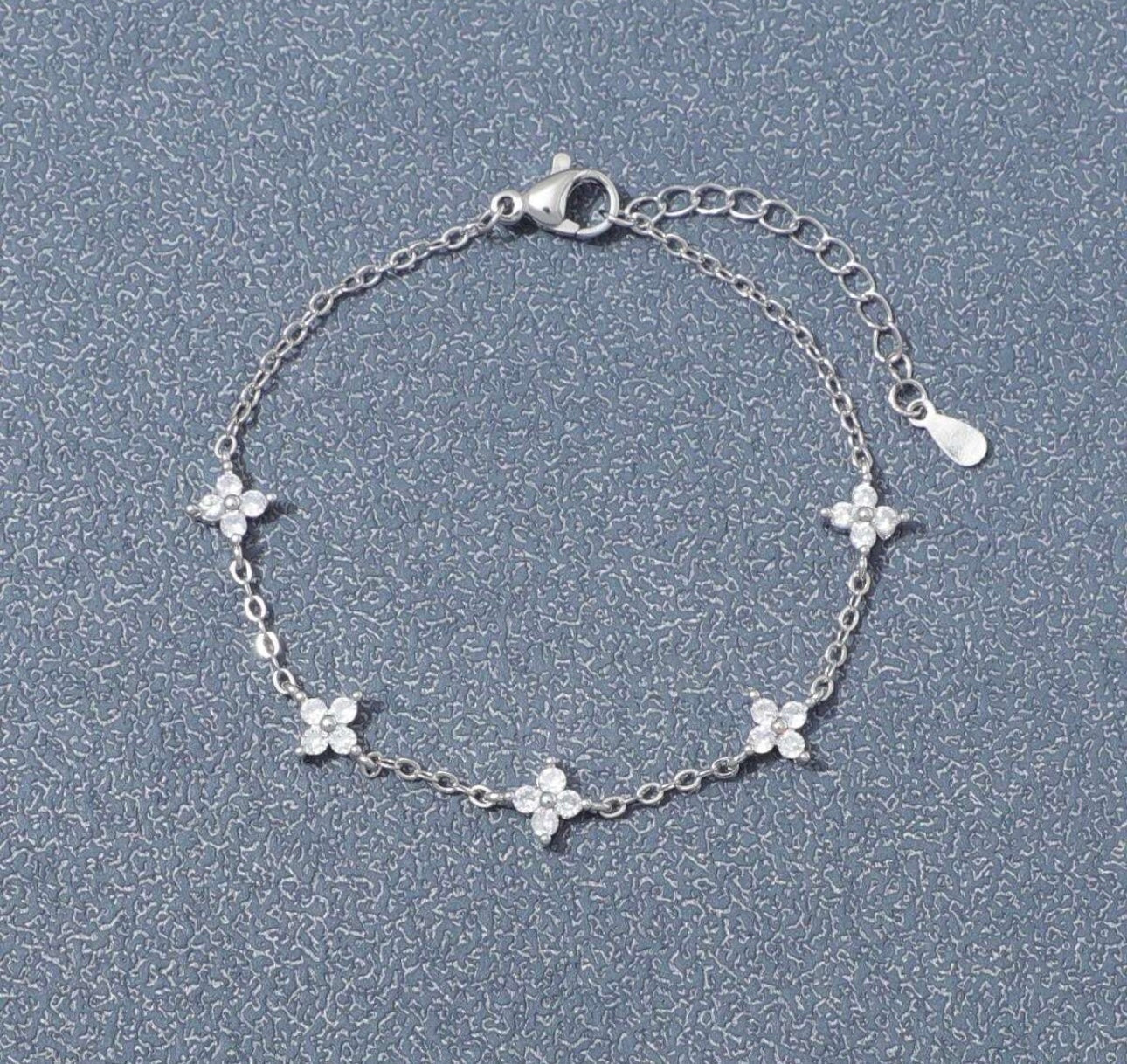 Lunara bracelet in silver