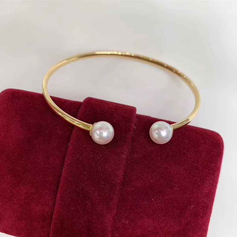 Pearl bangle