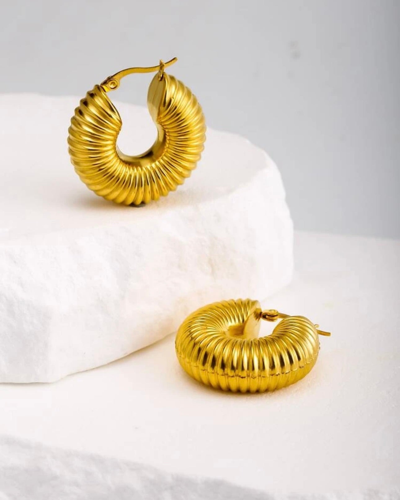 Scarlett Hoops 18k Gold Plate